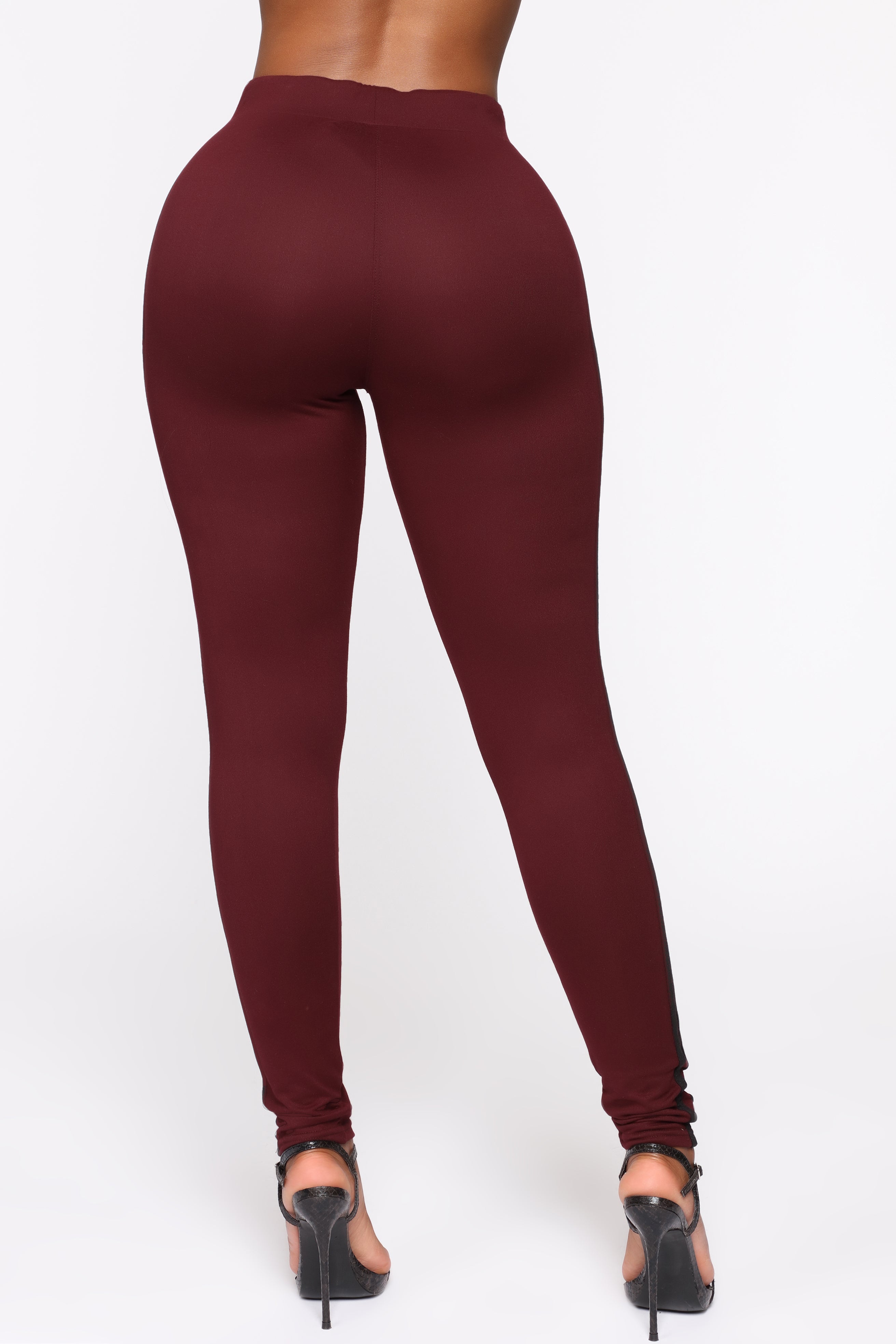 Tennis Courts III Set - Burgundy