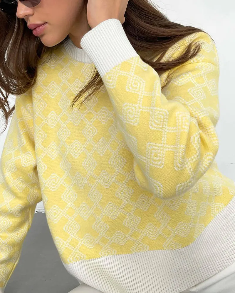 Chic on-trend jacquard sweater
