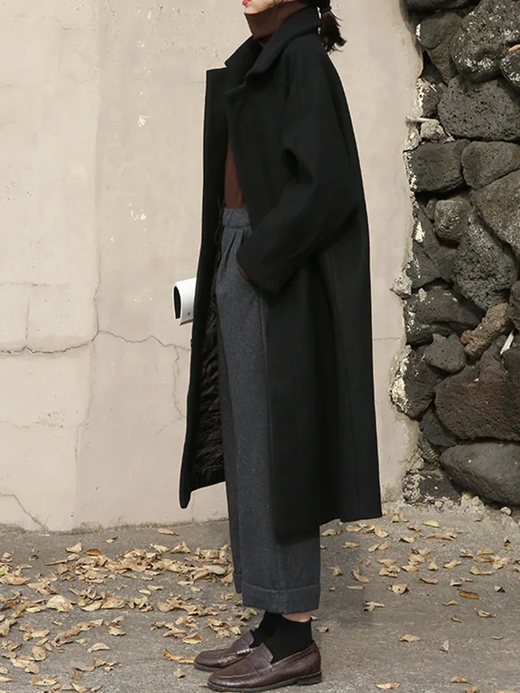 Solid Single Breasted Lapel Coat in Black