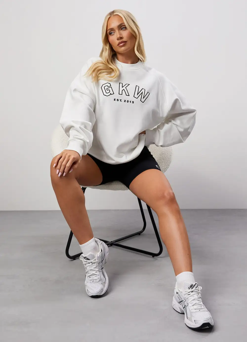 GKW Relaxed Fit Crew - Cream