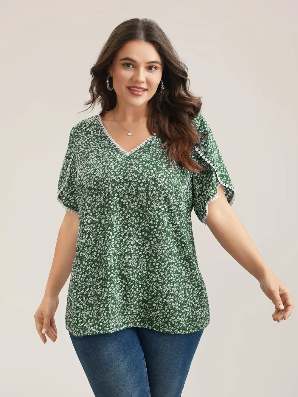 Petal Sleeve Floral Lace Spliced Shirt