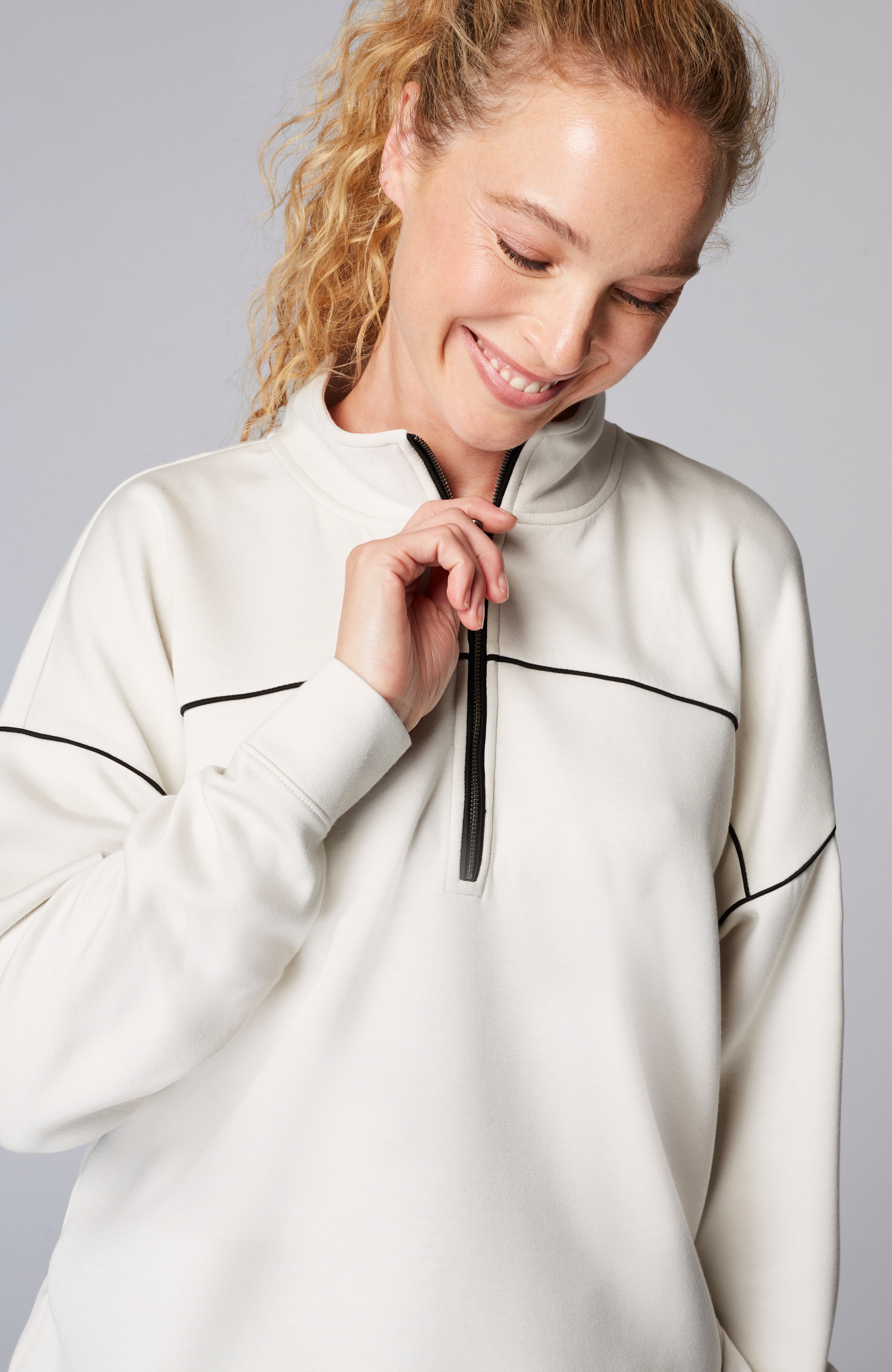 Fit Sleek Double-Knit Piped Quarter-Zip