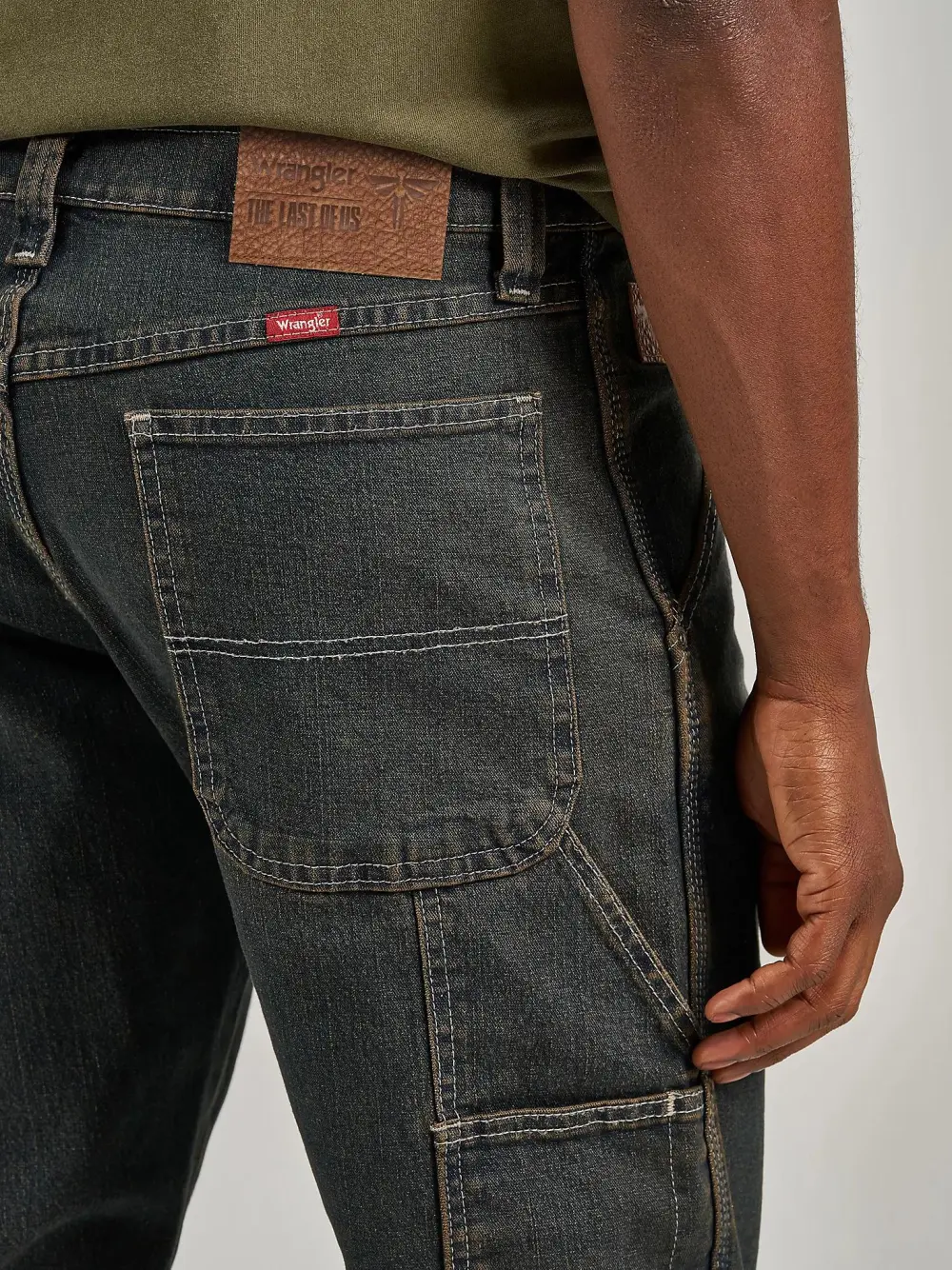 WRANGLER X THE LAST OF US CARPENTER JEAN IN DARK VINTAGE