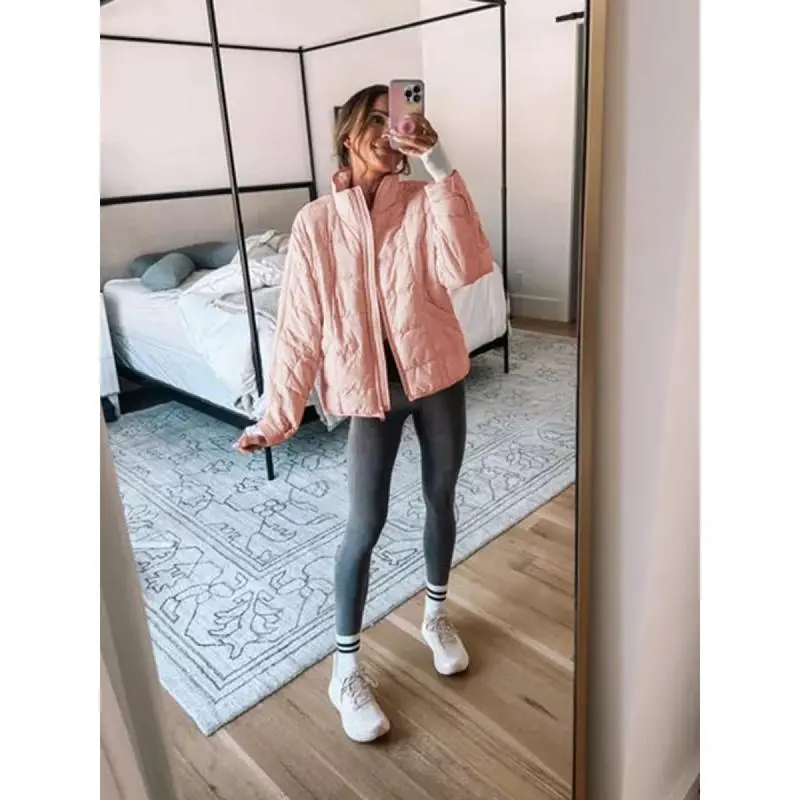 Women's Lightweight Quilted Puffer Jacket – Short Zipper Coat with Pockets