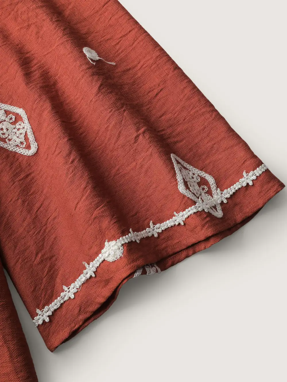 Embroidered Stretchy Waist Contrast Midi Dress