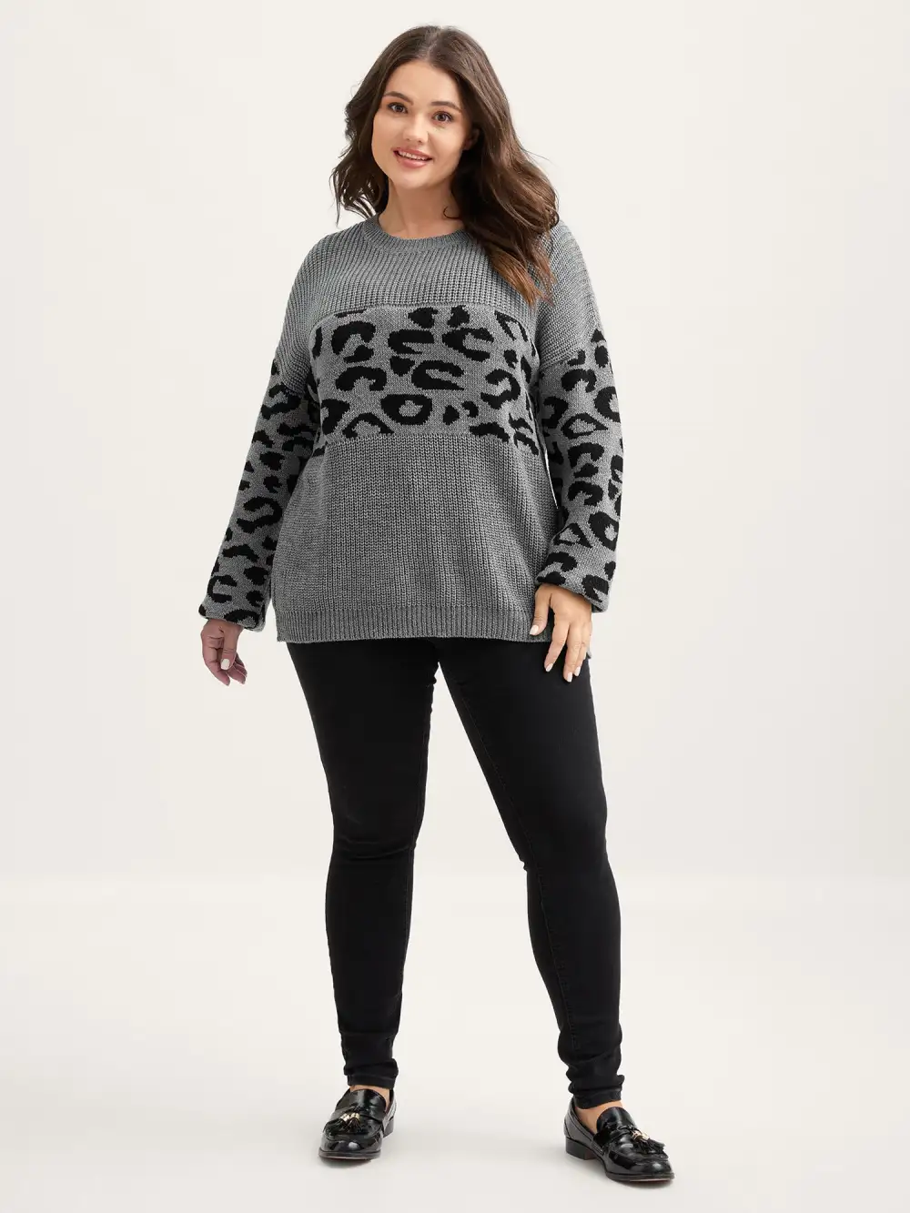 Leopard Print Round Neck Textured Pullover