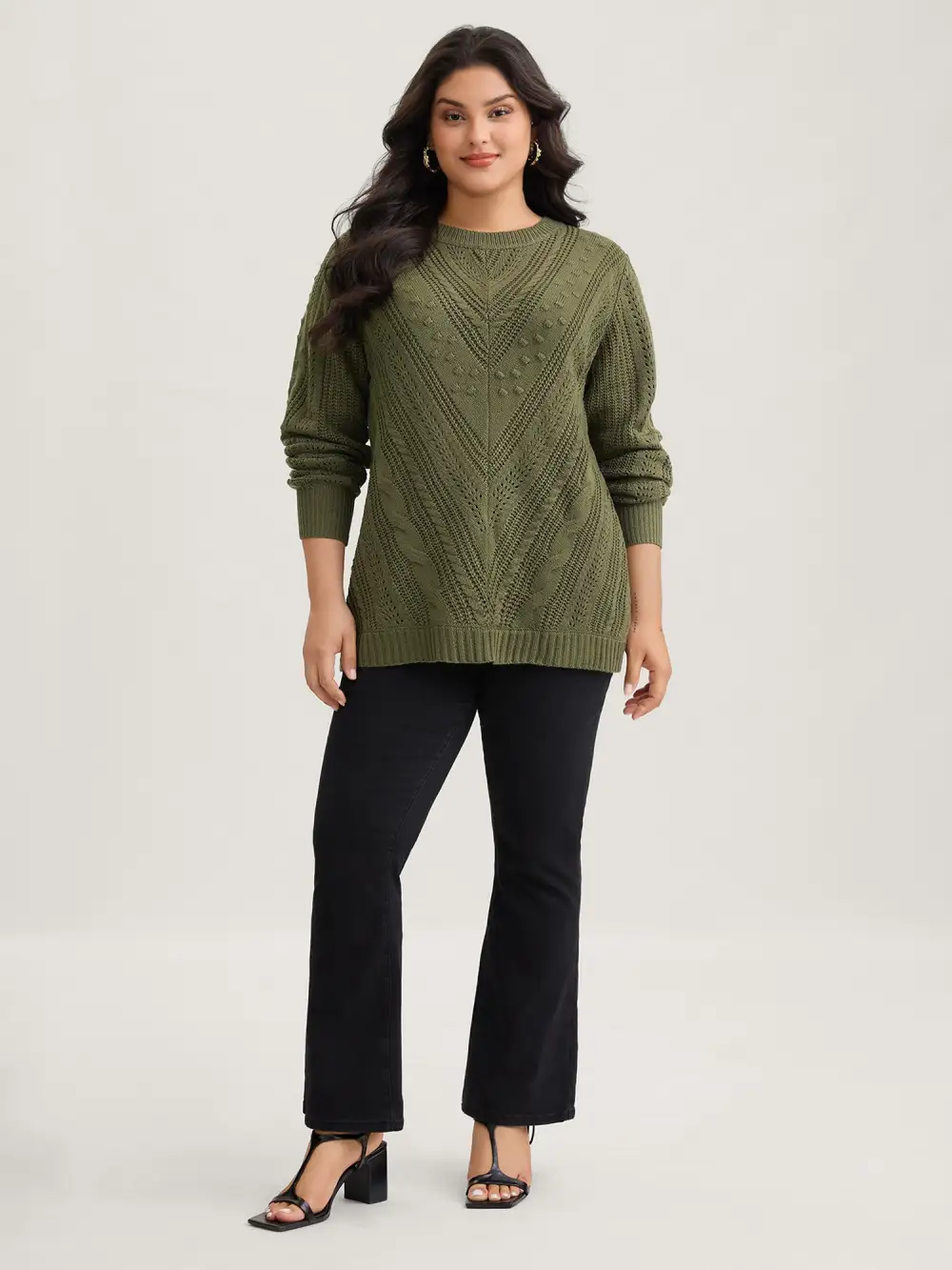 Solid Round Neck Cable Knit Pullover