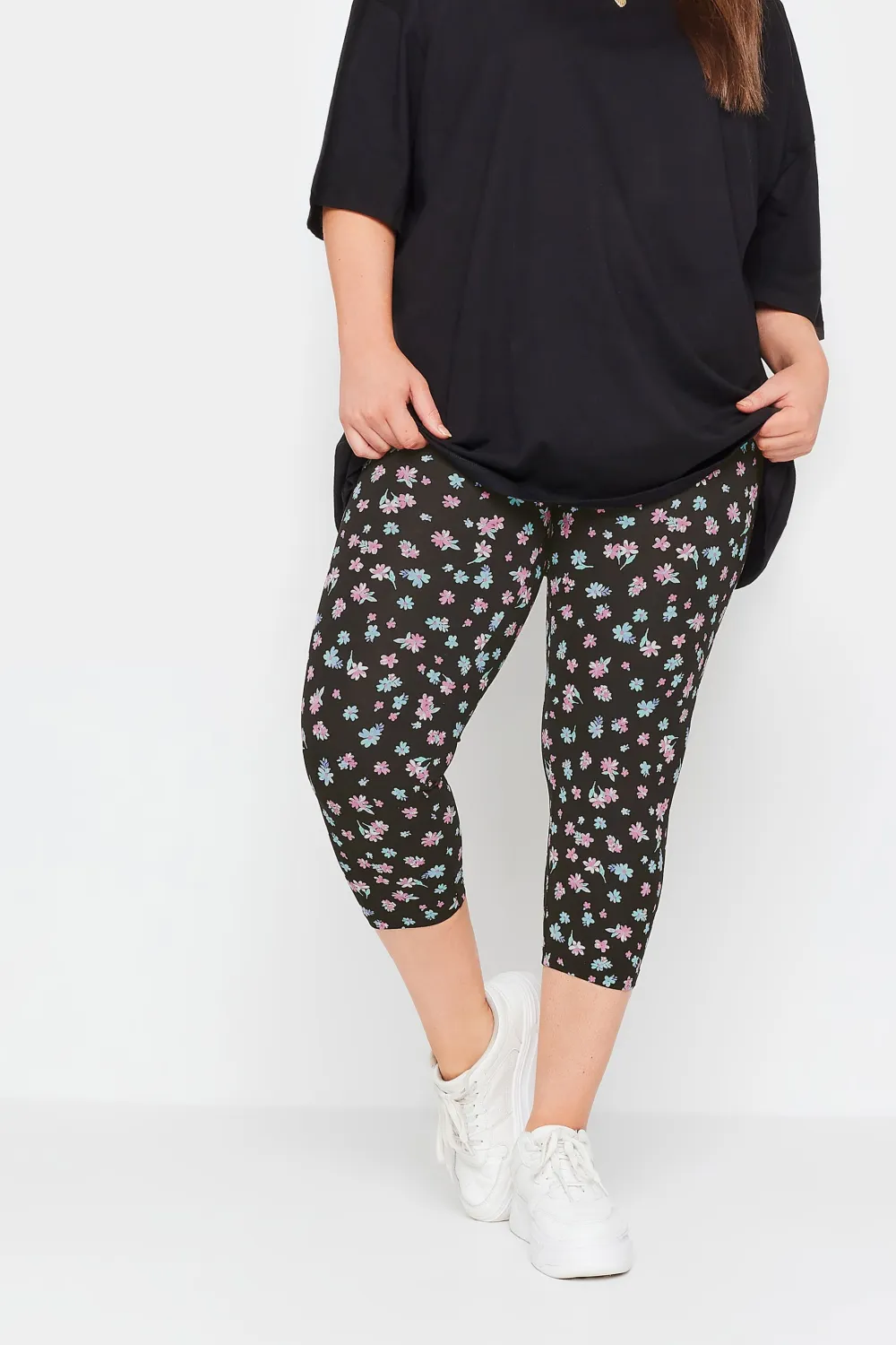 YOURS Curve 2 PACK Black & Blue Floral Print Cropped Leggings