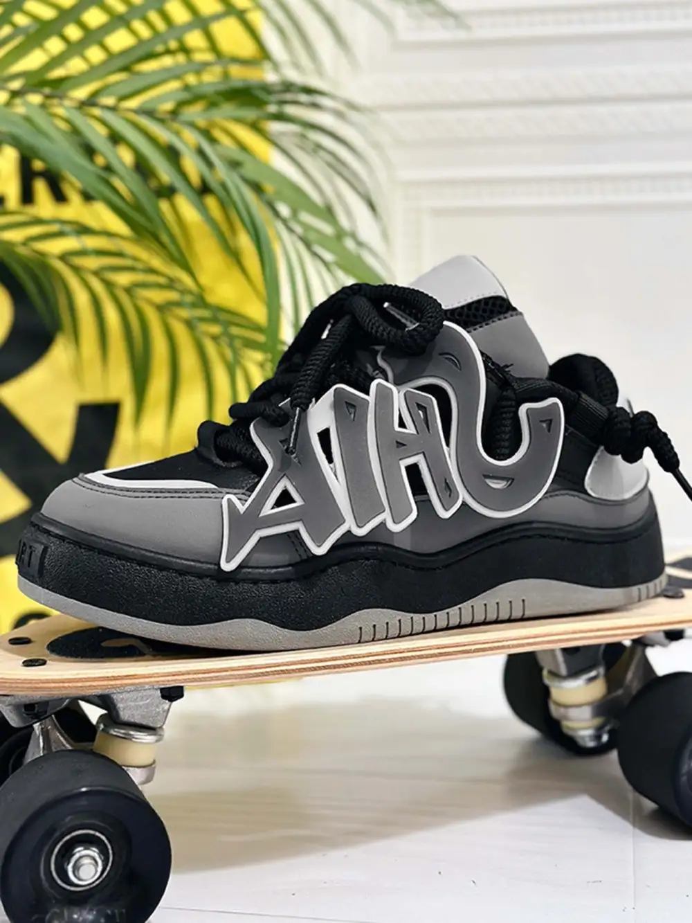 Street Versatile Luminous Fluorescent Boardshoes - 1803