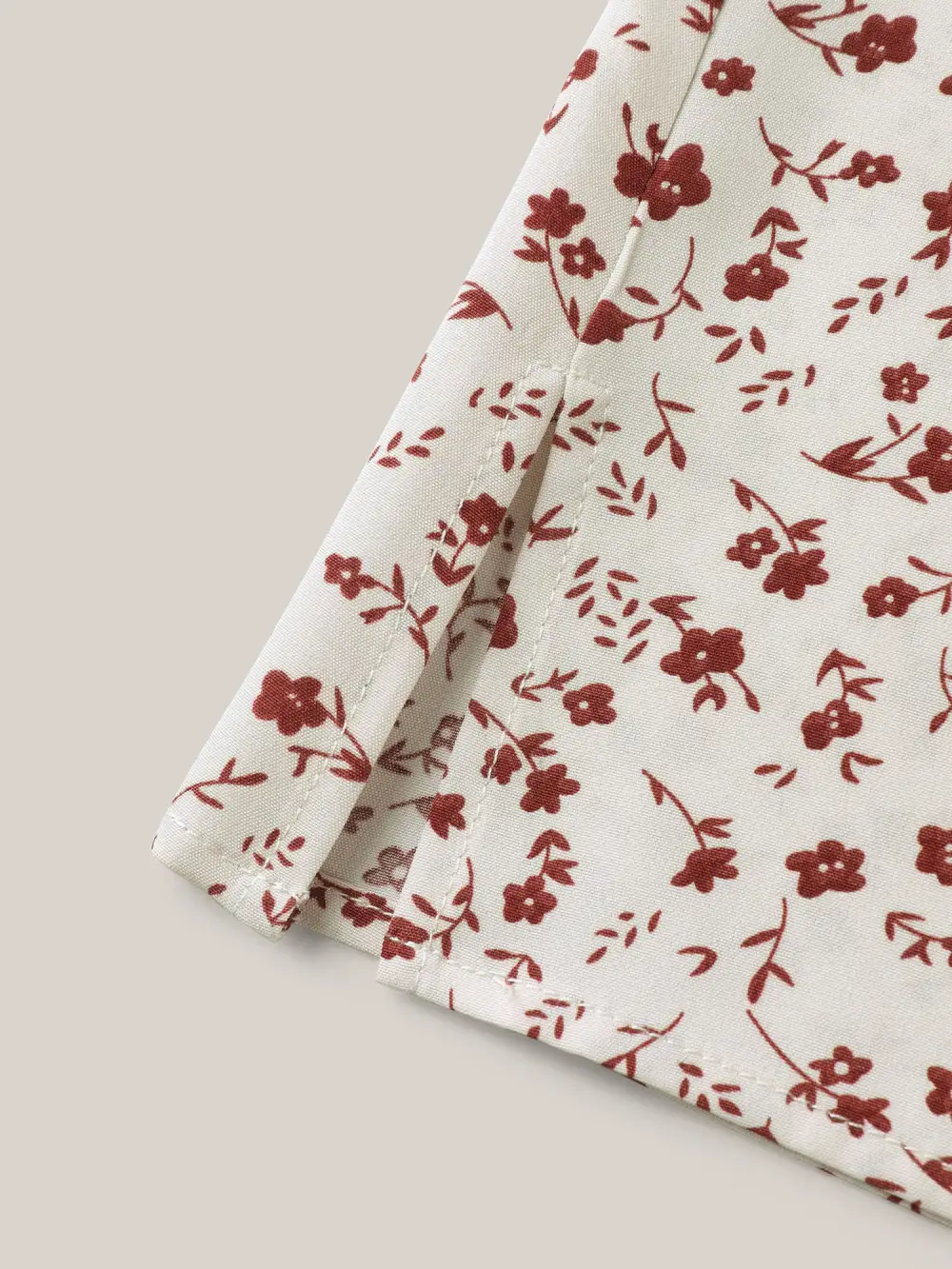 Ditsy Floral Print Lotus Leaf Sleeve Shirt