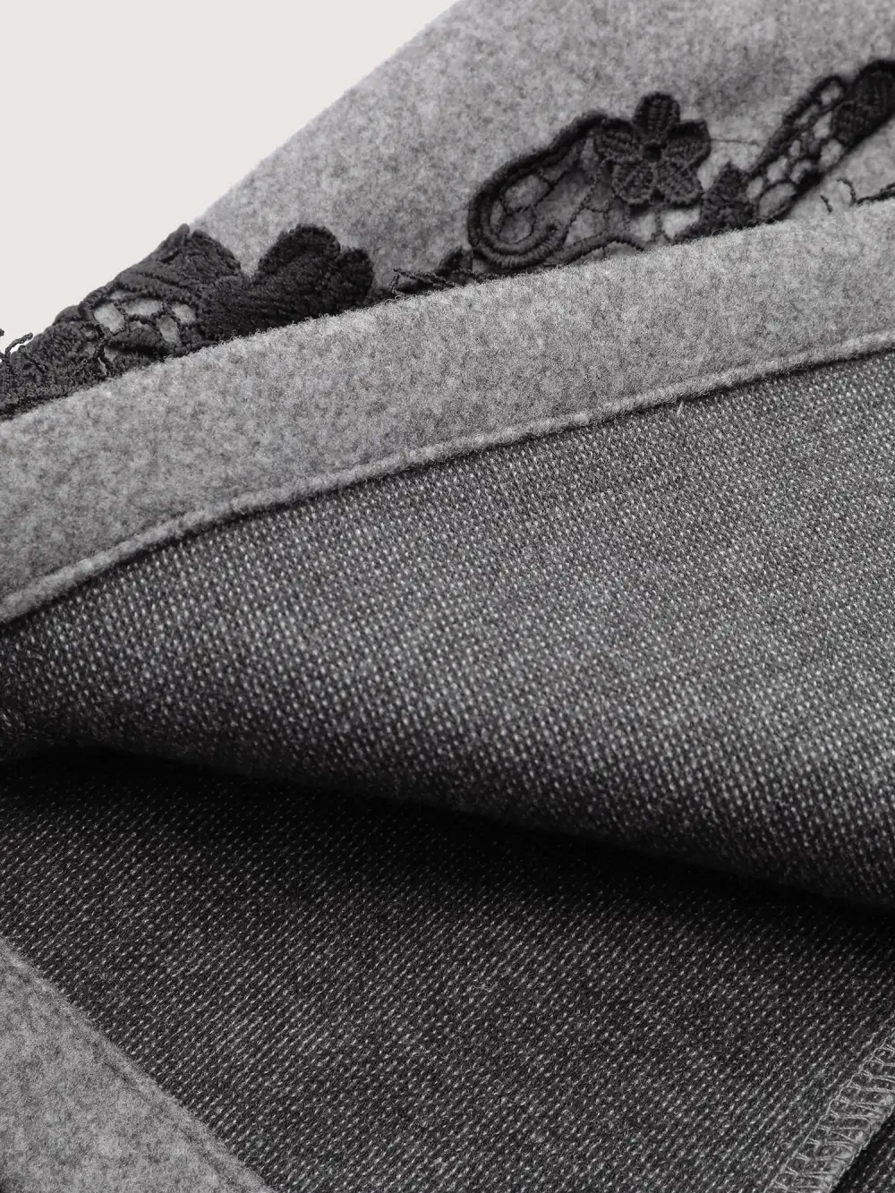 Color Contrast Belted Lace Jacket