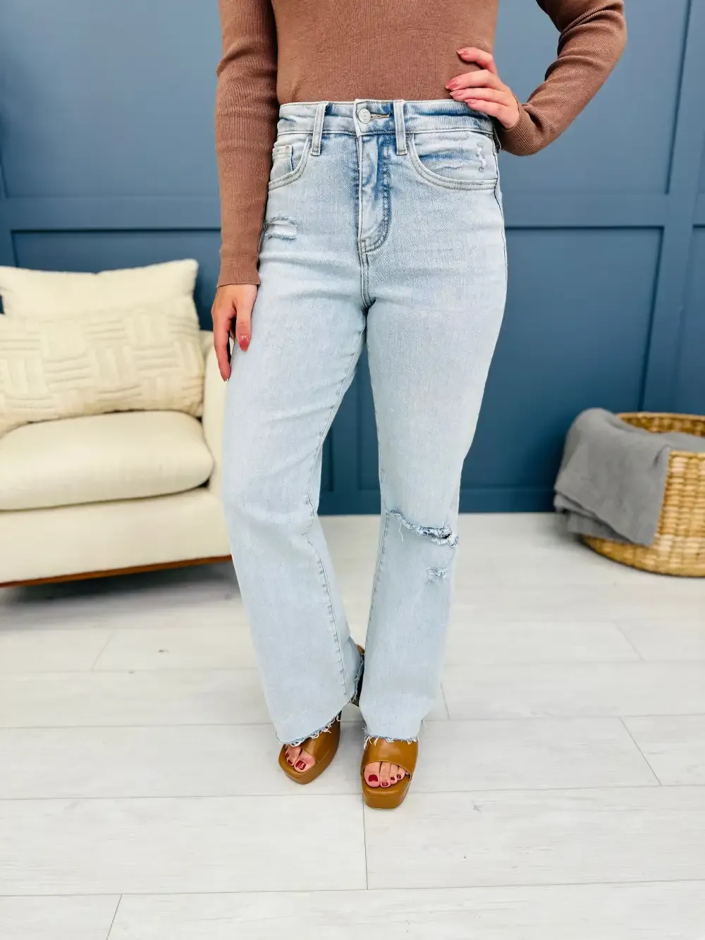 MOCO Exclusive Straight To It Straight Leg Tummy Control Jeans in Reg/Curvy