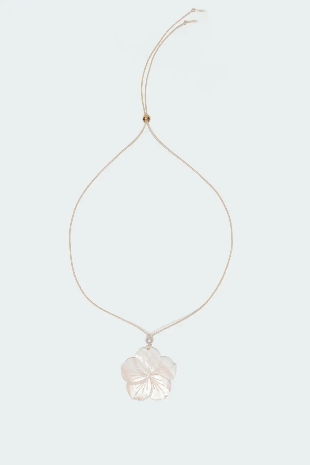 Beachy flower shell string necklace