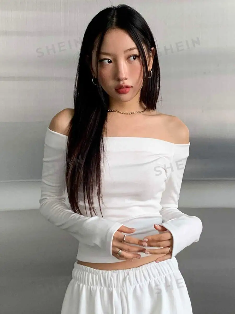 DAZY Off Shoulder Raglan Sleeve Crop Tee