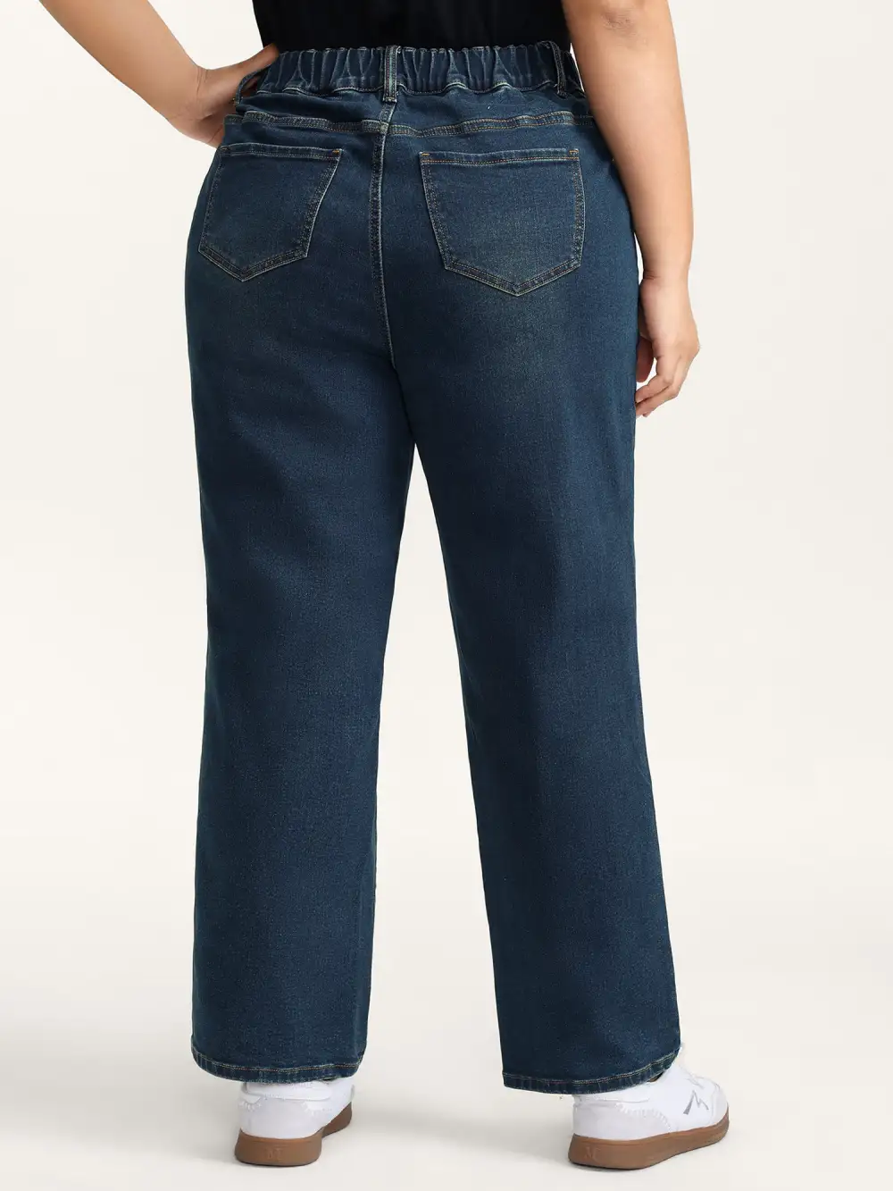 Retro Wash Stretchy Waist Straight-Leg Jeans