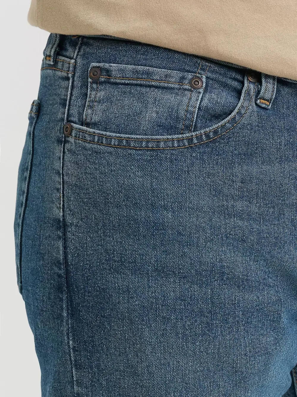 WRANGLER FIVE STAR PREMIUM PERFORMANCE SERIES REGULAR FIT JEAN IN LIGHT WASH