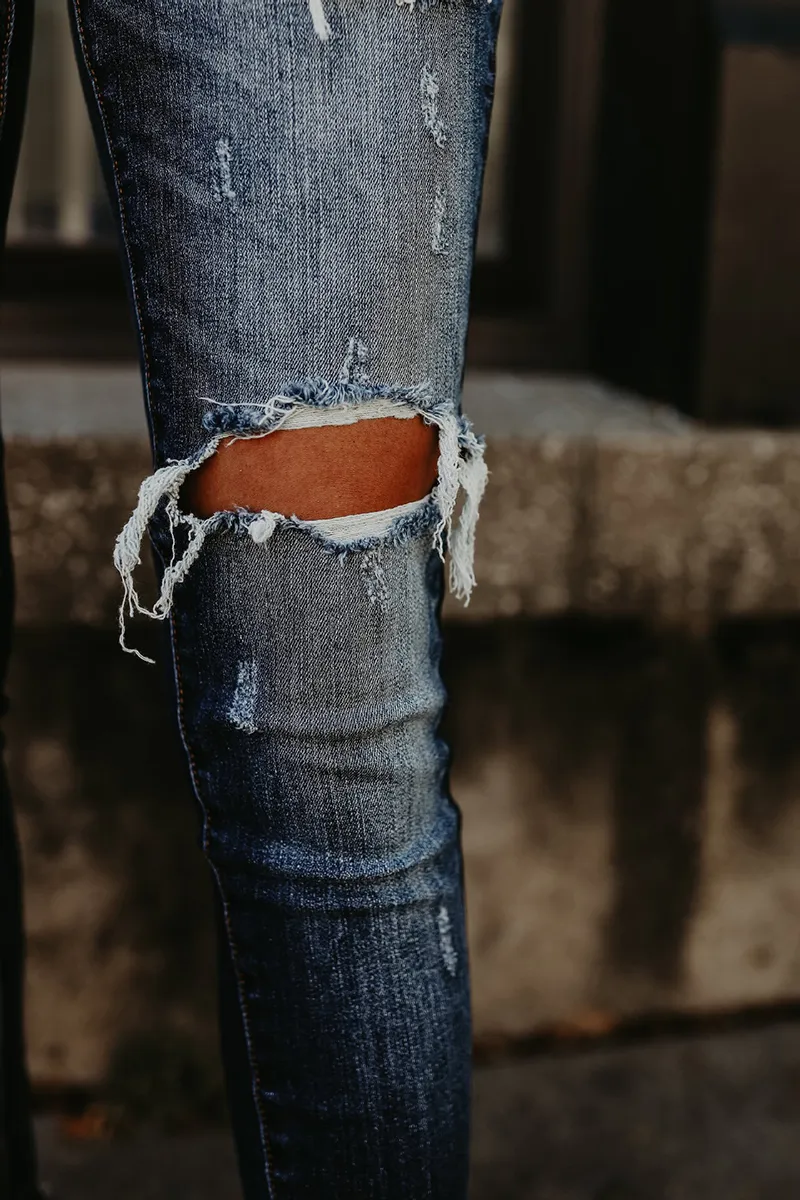 Buttoned Ripped Raw Hem Skinny Jeans
