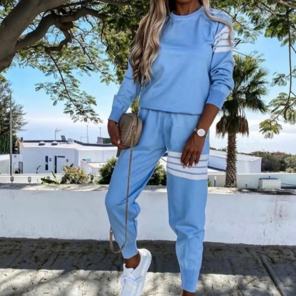 Two-piece Women's Casual Sports Suit
