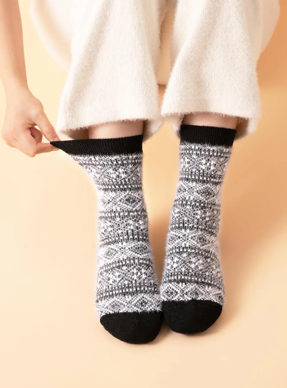 Clothirily Wool Socks- Thick Soft Wool Socks for Women, Vintage Warm Womens Wool Socks, Winter Warm Boot Socks for Women Men