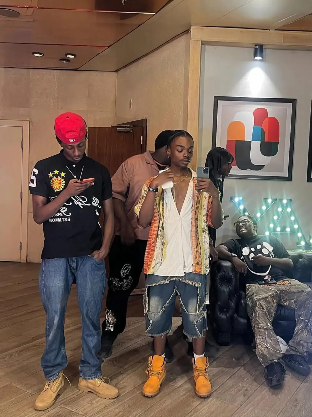 American Pentagram Tassel Patch Denim Shorts - 1681