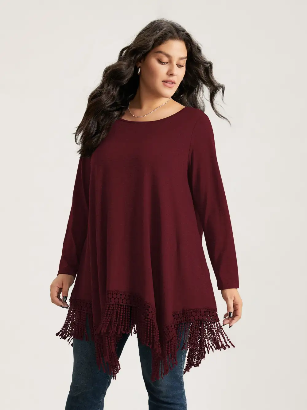 Solid Tassels Trim Pocket Asymmetrical Hem T-shirt