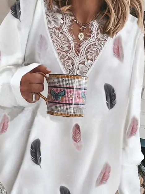 Women's T-Shirts V-Neck Feather Print Lace Stitching Long Sleeve T-Shirts（⚡Clearance Sale）