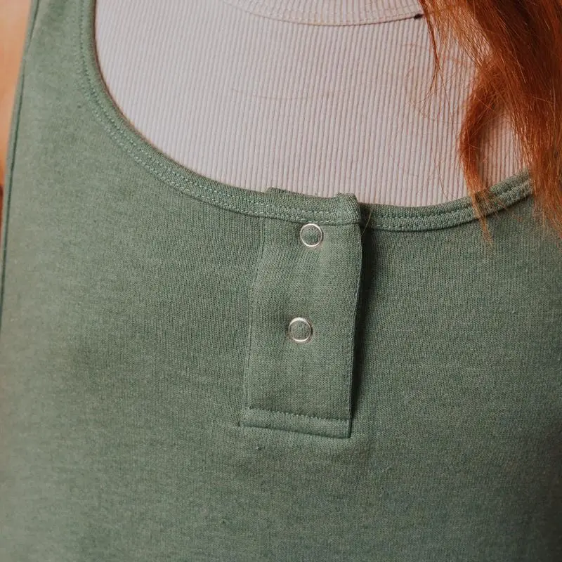 Women's Sleeveless Short Romper – Fern Green Casual Tank Jumpsuit with Pockets