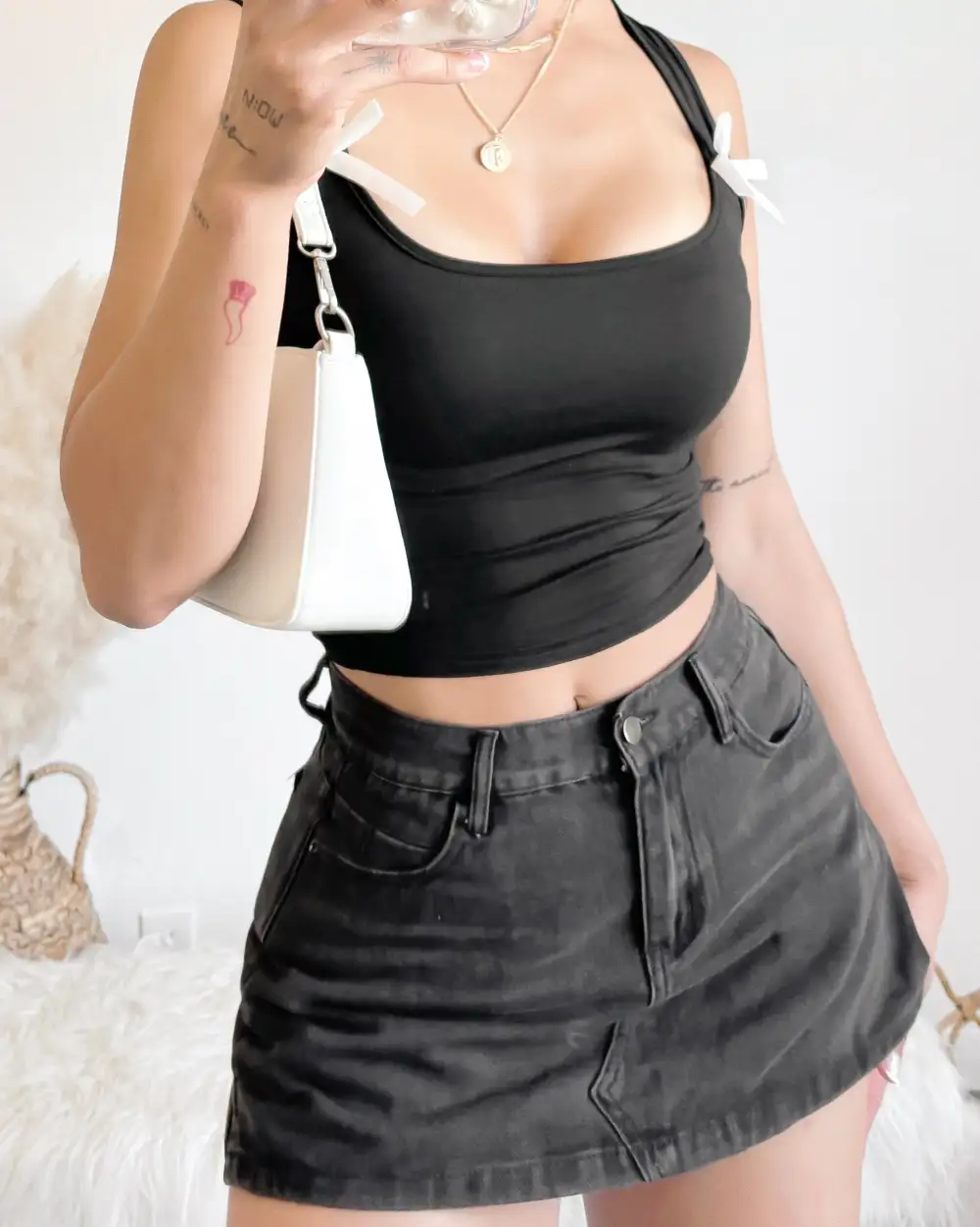 DIANA COQUETTE TANK TOP (BLACK)