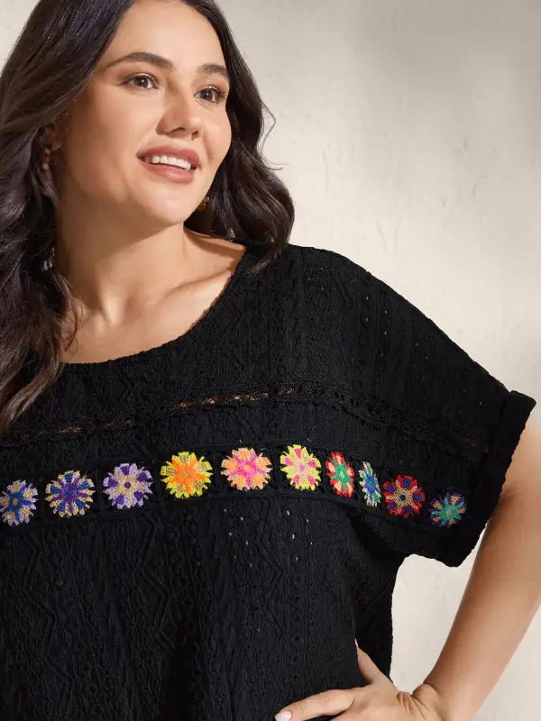 Floral Lace Trim Textured T-Shirt