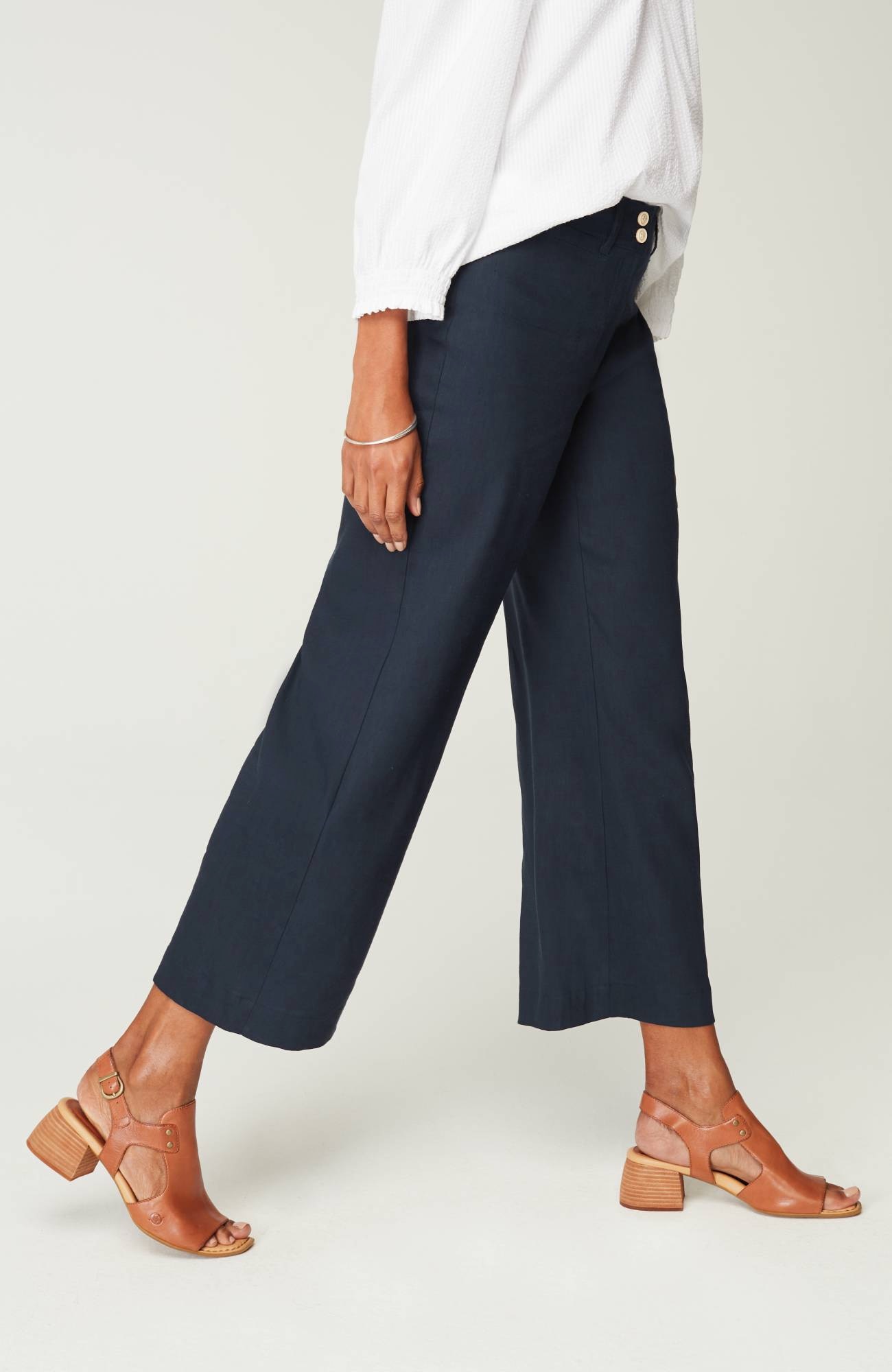 linen-stretch wide-leg crops