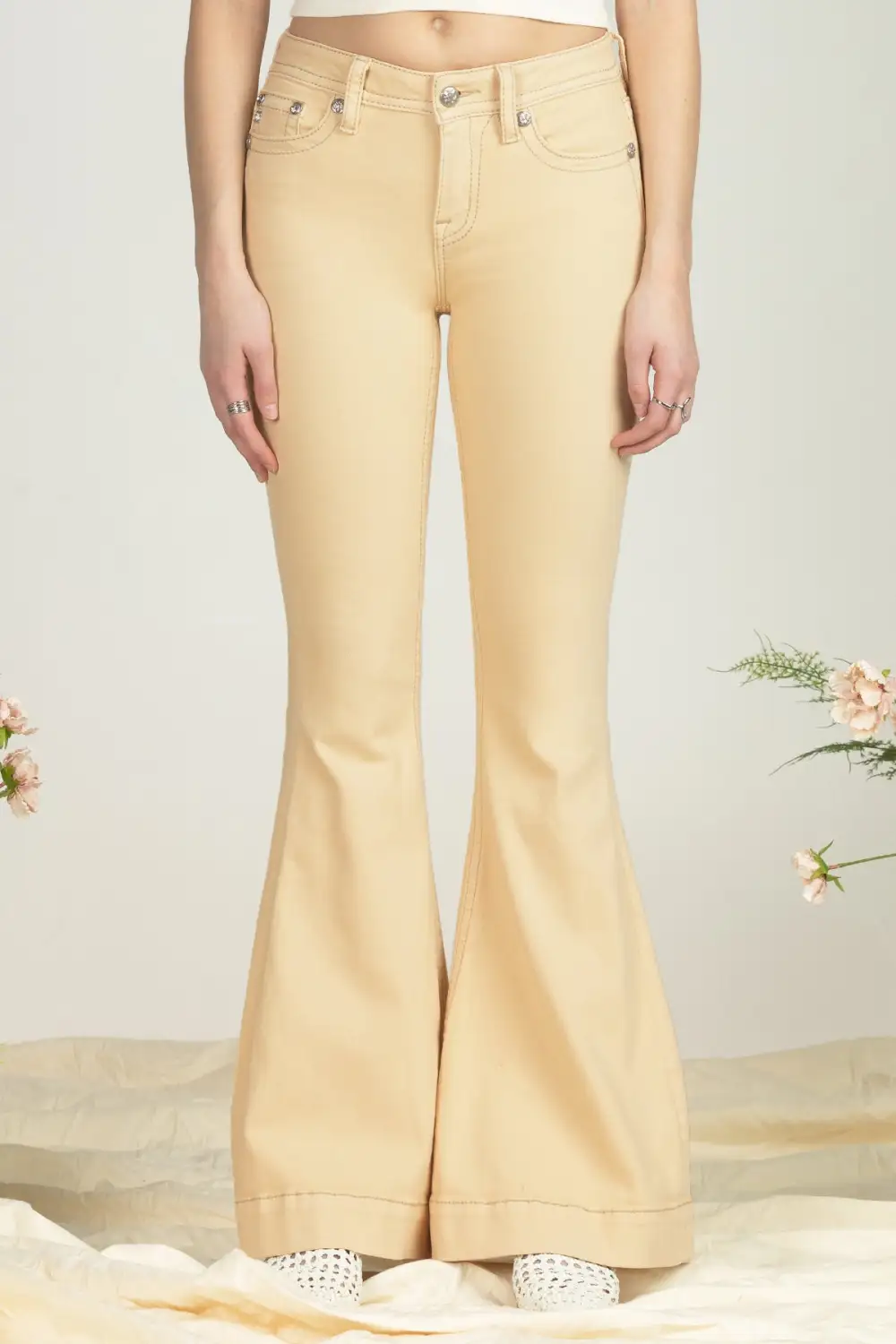 Neutral Horseshoe Beige Flare