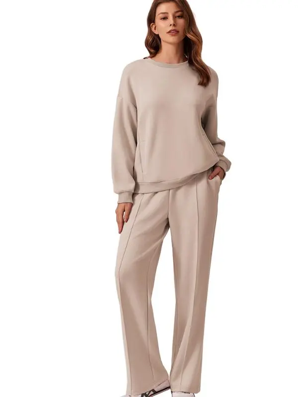 2-Piece Sweatshirt & Pants Set – Comfy Travel or Home Outfit