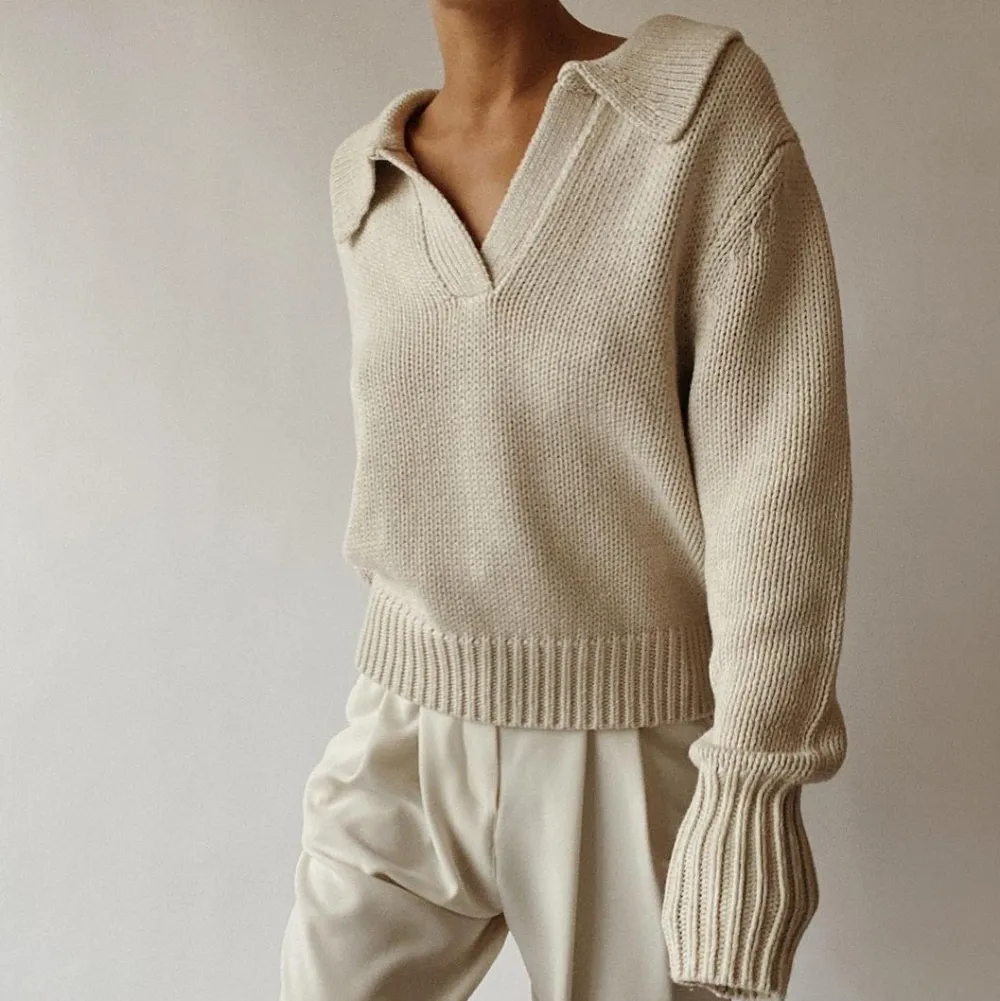 Chic Solid Color Lapel Sweater