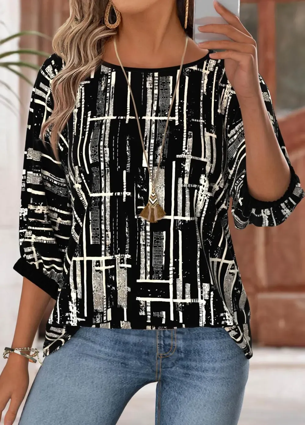Black Geometric Print 3/4 Sleeve Round Neck Blouse