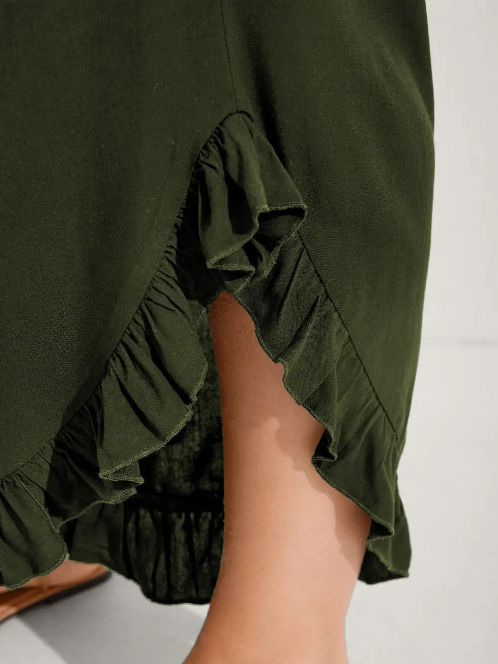 Ruffled Curvy Hem Wide-Leg Pants