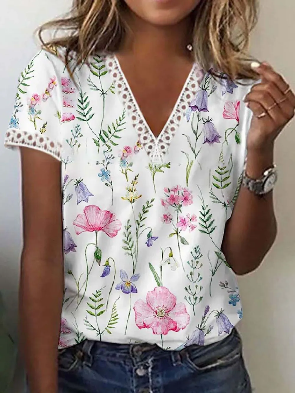 V Neck Floral Lace Casual T-Shirt/Tee