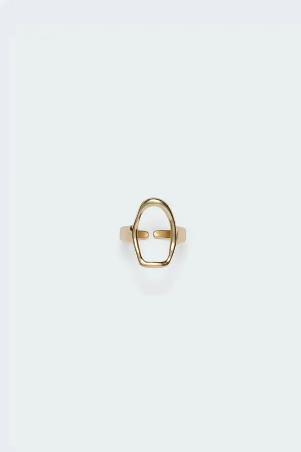 Oval Ring