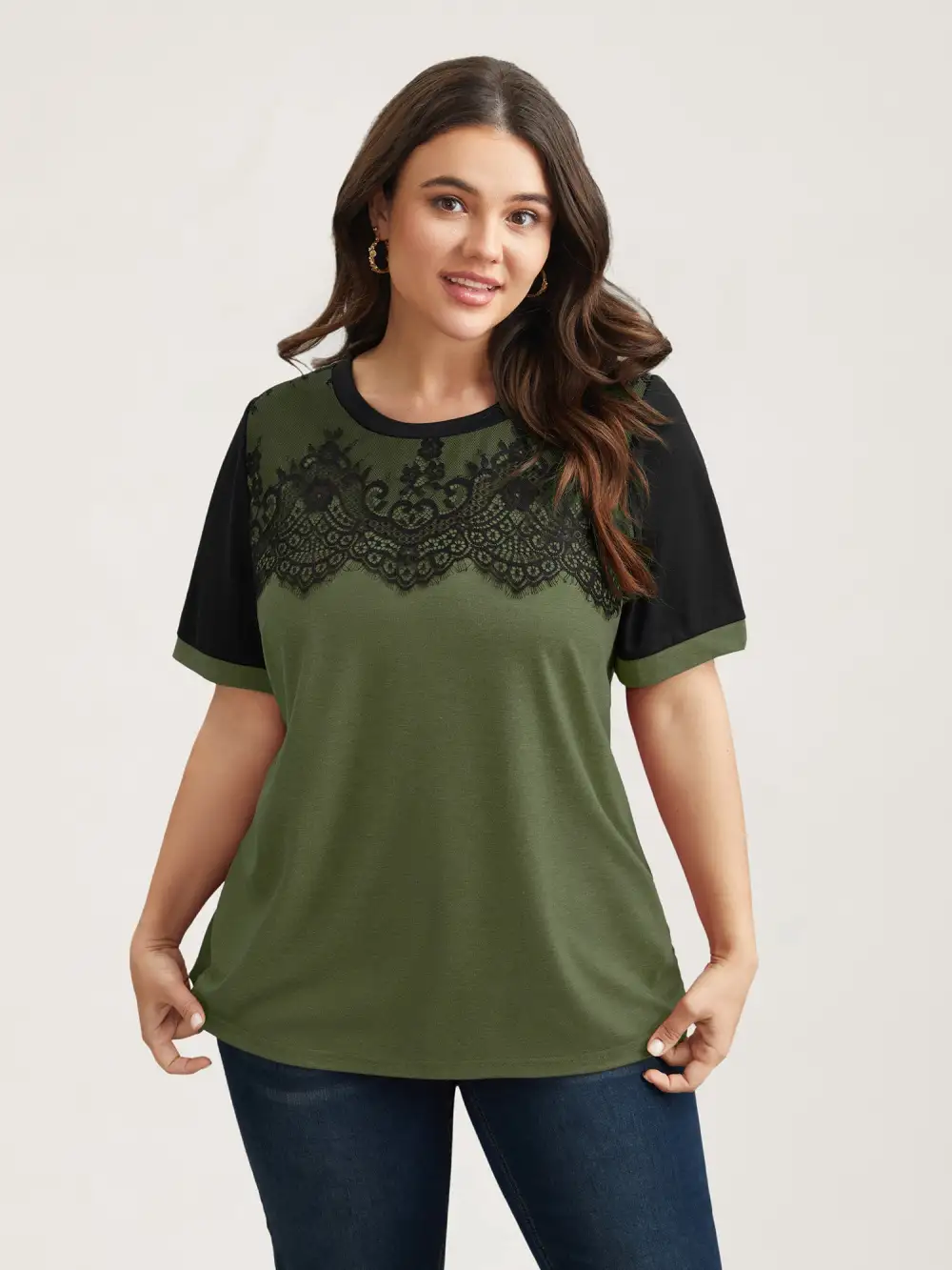 Stretchy Scalloped Lace Color Contrast T-Shirt