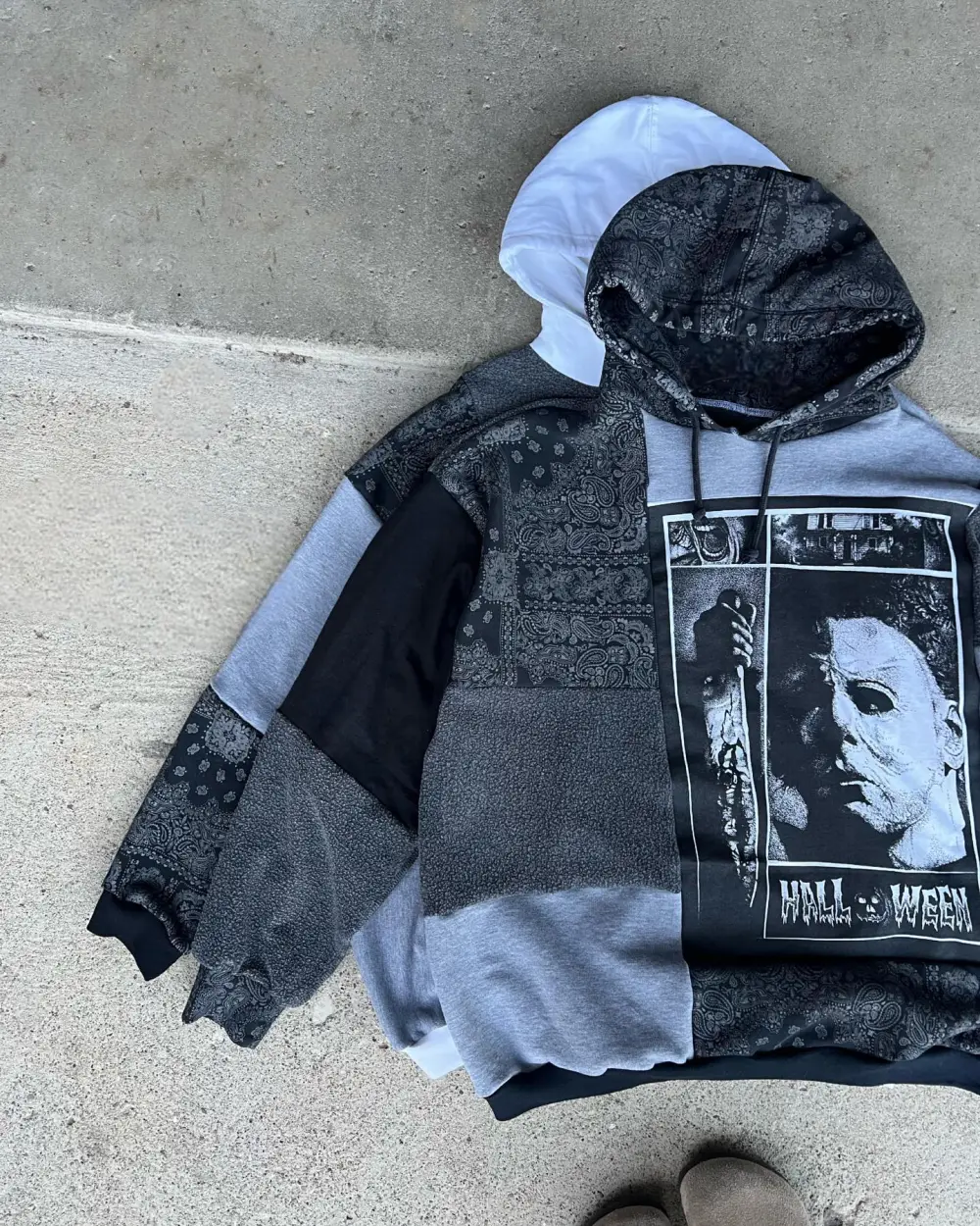 2 piene hoodie sweatshirts how perfect and cozy piece for your Halloween day