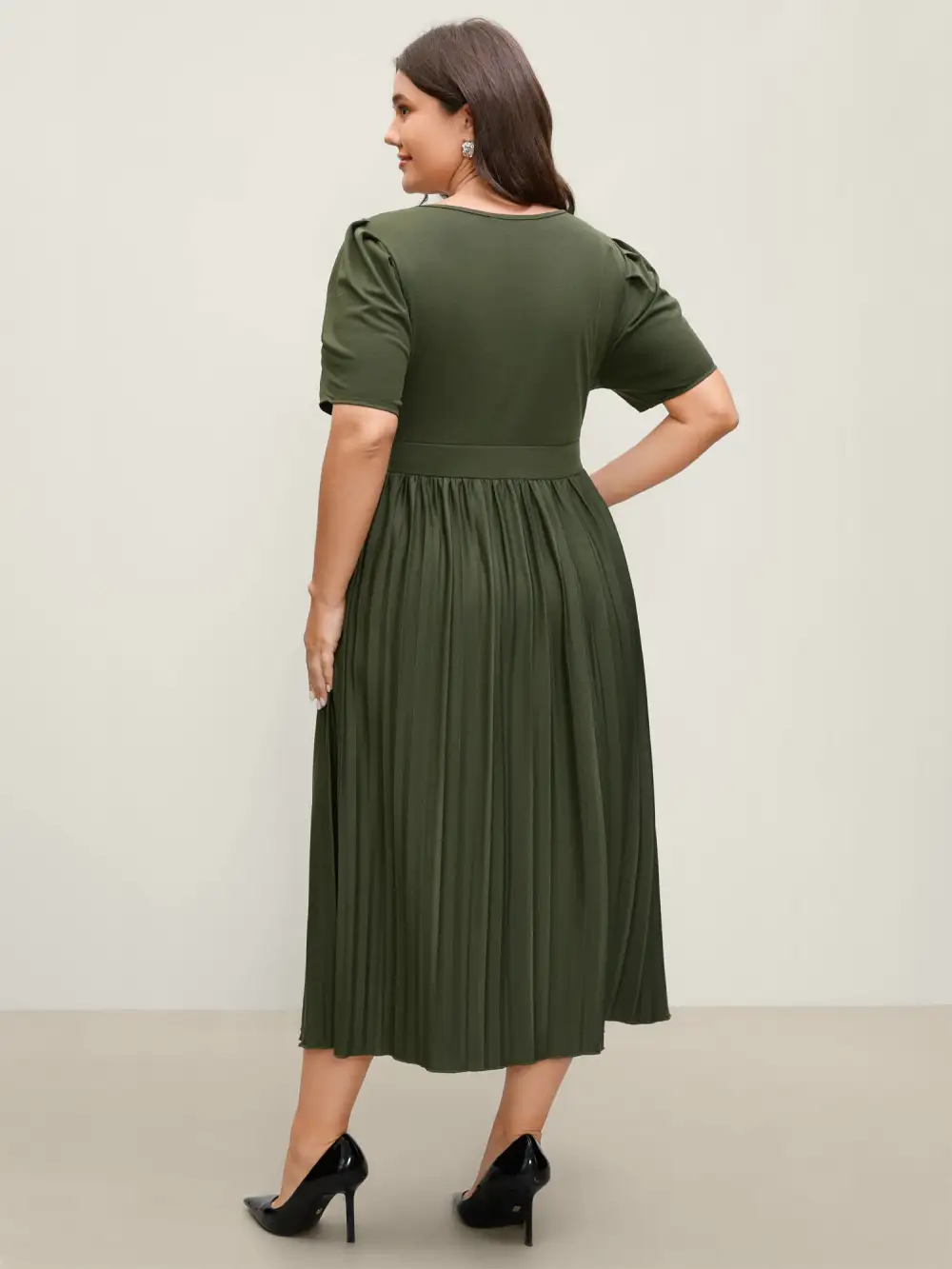 Pleated Skirt Triangular Waist Maxi Dress