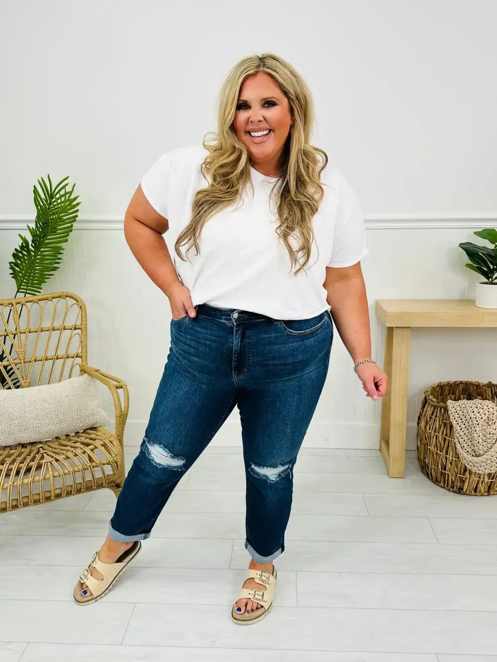 Judy Blue Walk This Way Slim Straight Leg Jeans in Reg/Curvy