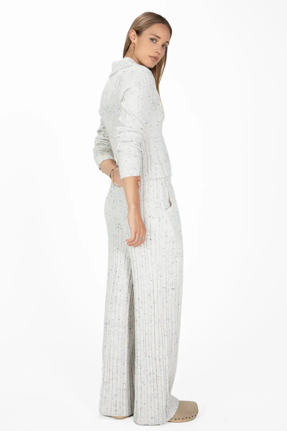 Speckled Ribbed V-Neck Sweater