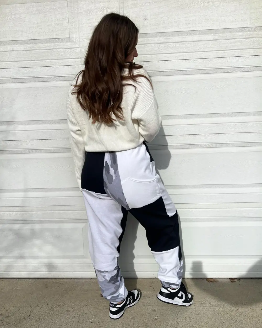 Black sweatpants how perfect and cozy piece for your Halloween day