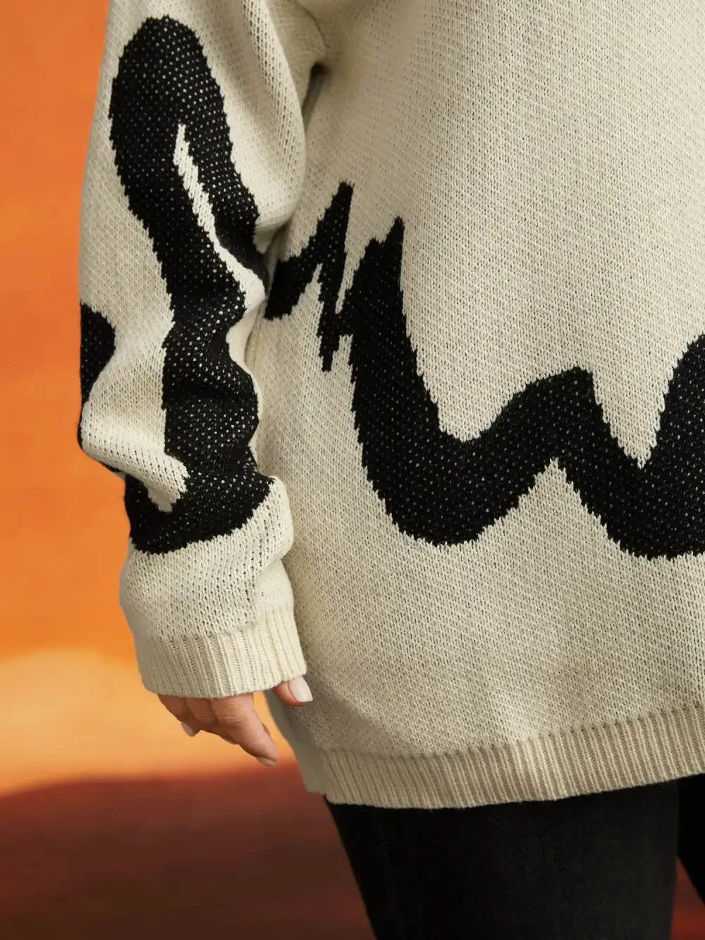 Mystic Cat Knit Crew Neck Pullover