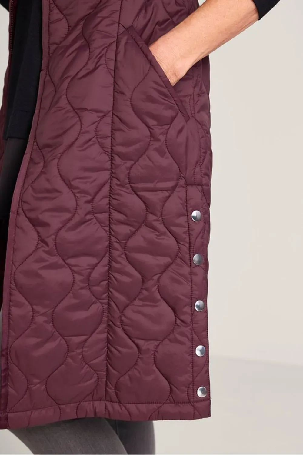 Daybreaker Lightweight Long Quilted Vest