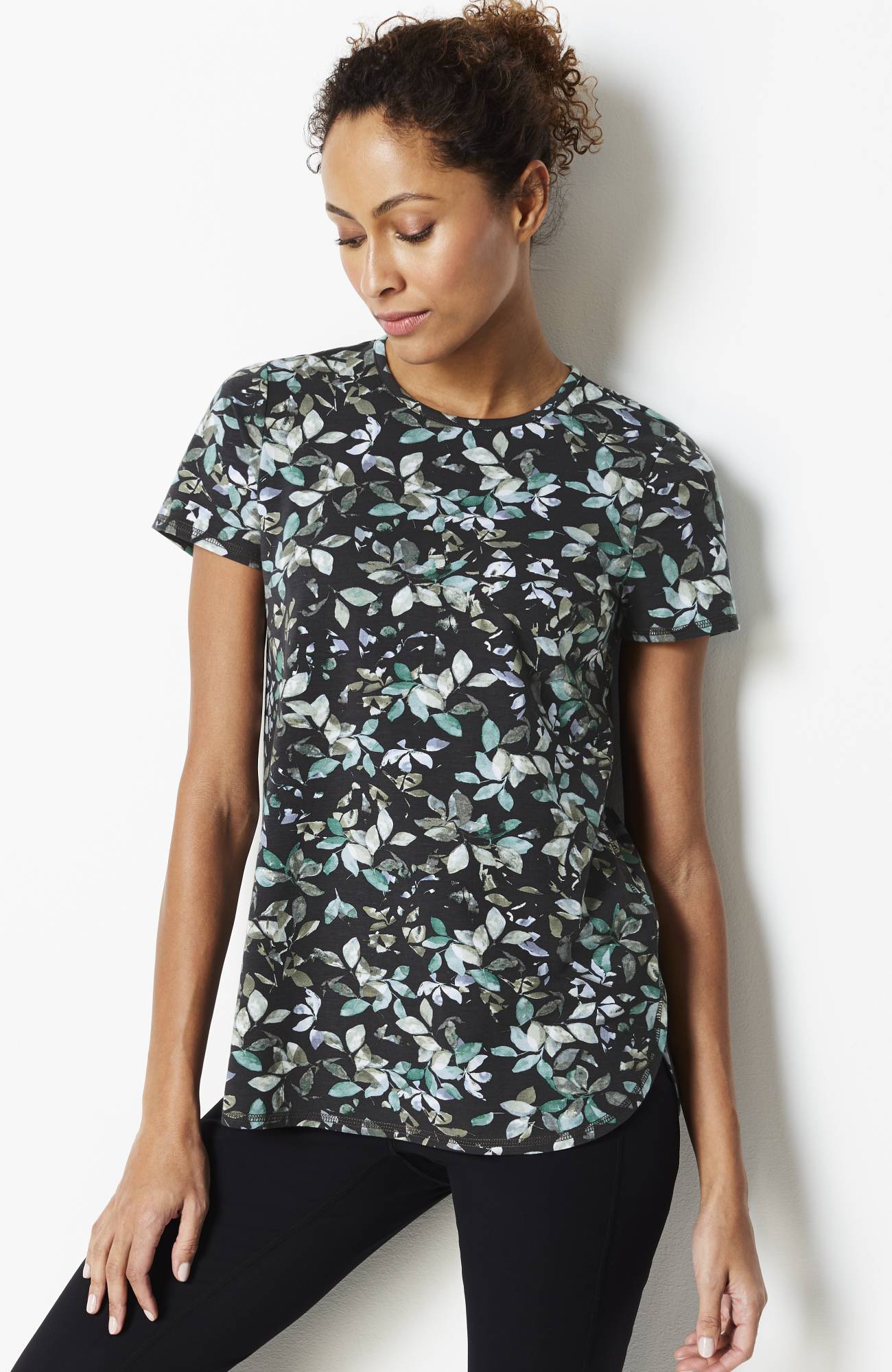 fit progress pima-stretch shirttail tee