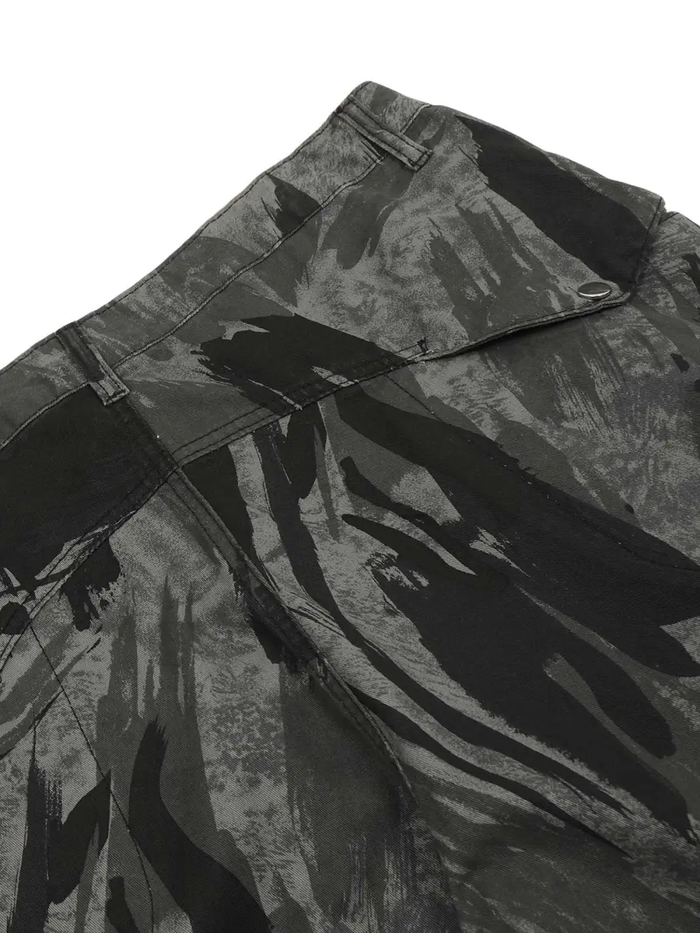 Multi-Pocket Camo Cargo Pants