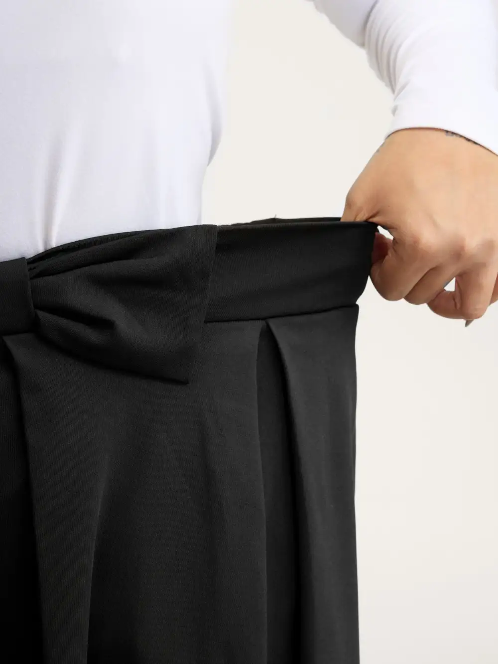 Stretchy Bow Detail Pleated Midi Skirt