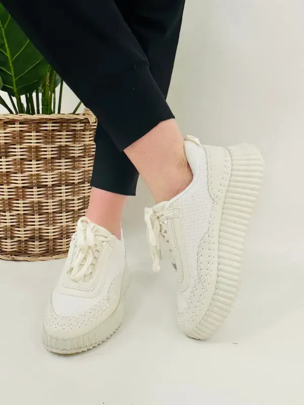 Rise And Stride Sneakers In White