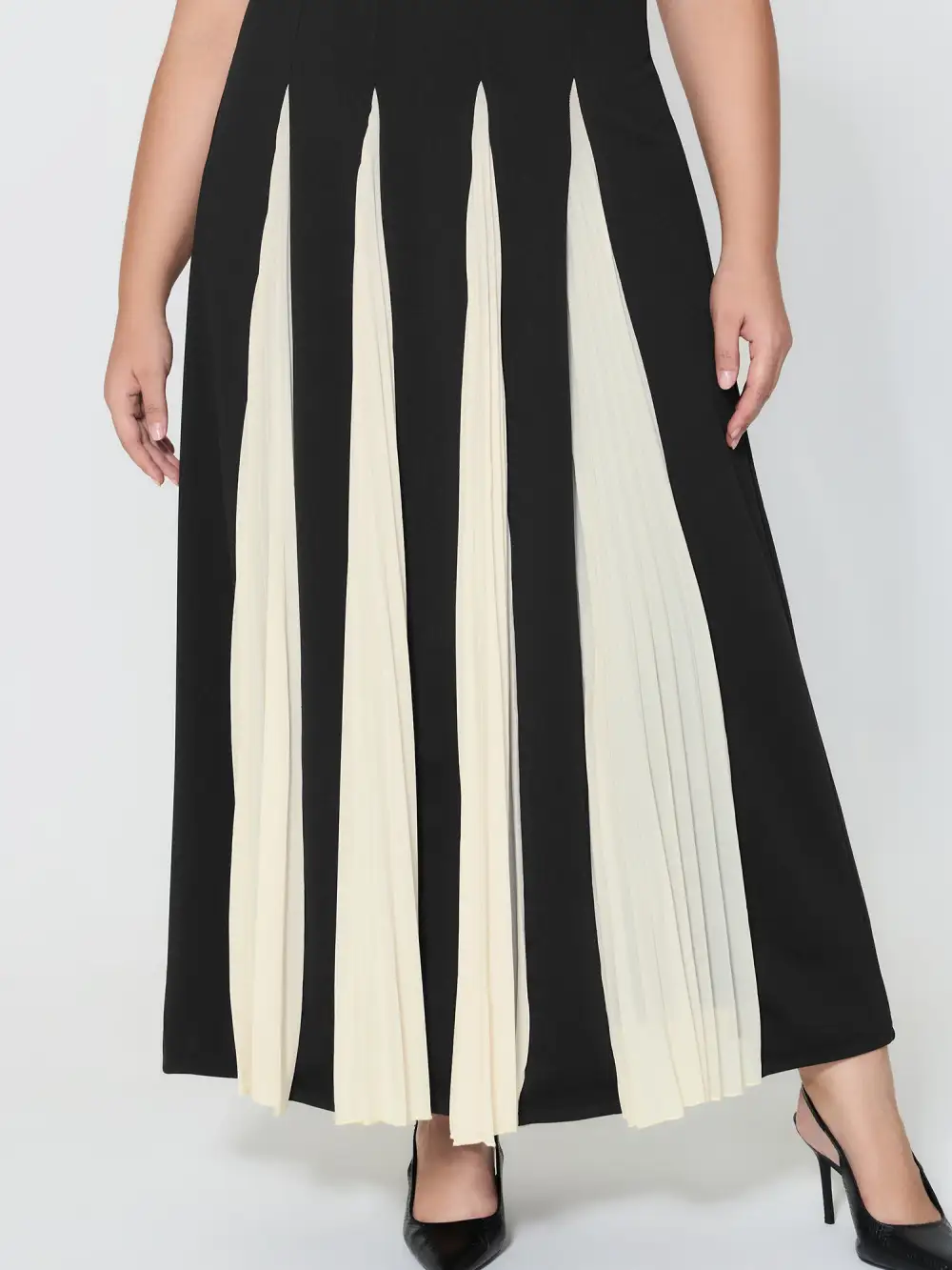 Stripes Color Contrast Detachable Straps Maxi Dress